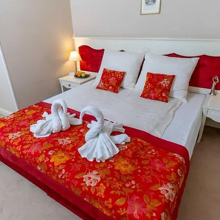 Resovia Residence Hotel*** 3* 热舒夫