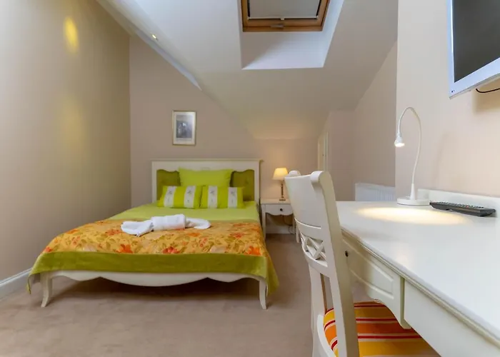 Resovia Residence Hotel*** فندق