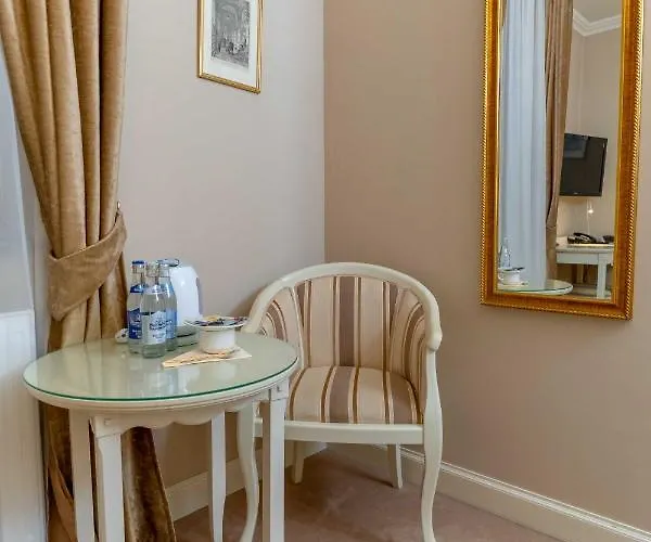 فندق Resovia Residence Hotel*** رشيشوف