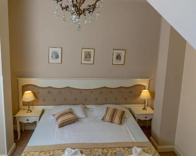 Resovia Residence Hotel*** 3* رشيشوف