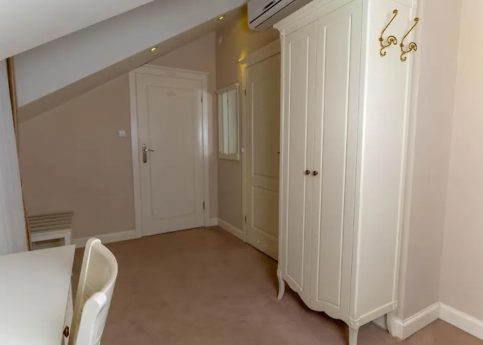 فندق Resovia Residence Hotel*** 3*