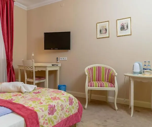 Resovia Residence Hotel*** رشيشوف