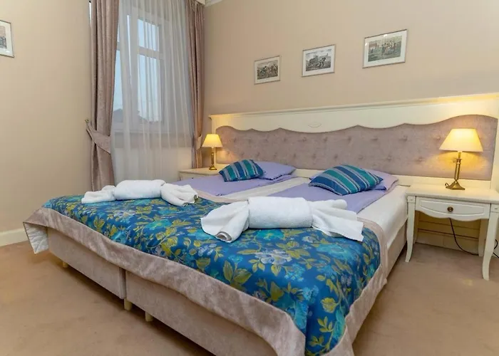 Resovia Residence Hotel*** فندق