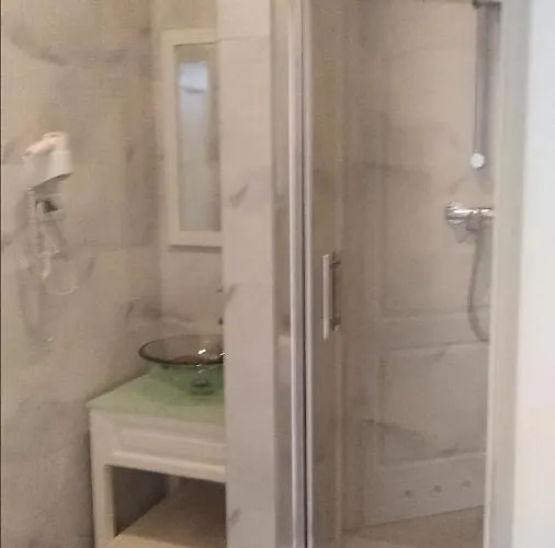 Resovia Residence Hotel*** فندق